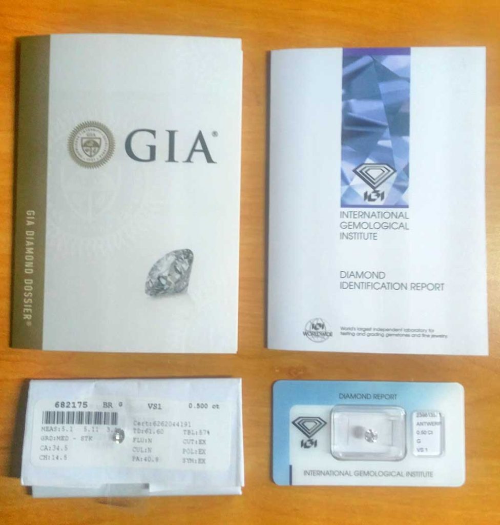 diamante GIA nella tipica cartina e a destra diamante IGI in blister I diamanti fuori blister sono altrettanto sicuri di quelli sigillati, se non di più